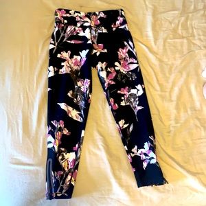 DKNY Sport Floral High Waisted 7/8 length leggings